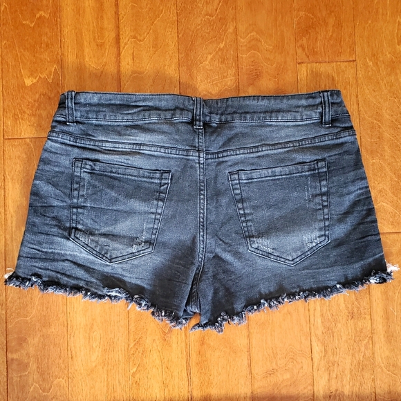 🏜Boho Stitch Denim Shorts 😍 - Picture 3 of 13